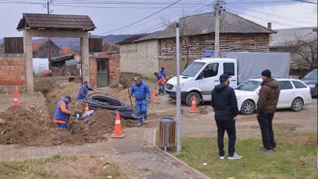 Filloi zëvendësimi i gypave të azbestit në Berivojcë