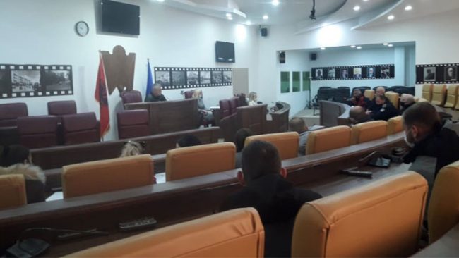 Banorët e Shillovës kërkojnë mbylljen e tri lokaleve hoteliere në këtë fshat
