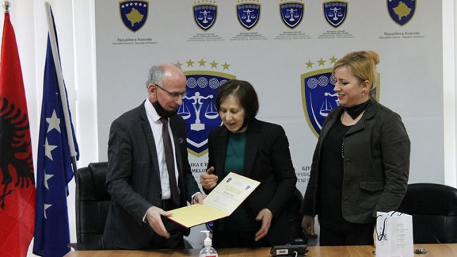 Pensionohet sekretarja juridike e Gjykatës Themelore të Gjilanit znj. Nurie Zeqiri