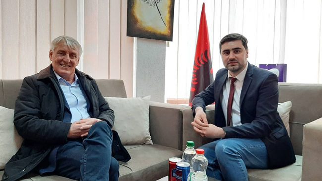 Kadriu pret në takim Mustafën, diskutuan për gjendjen e shqiptarëve në Luginë