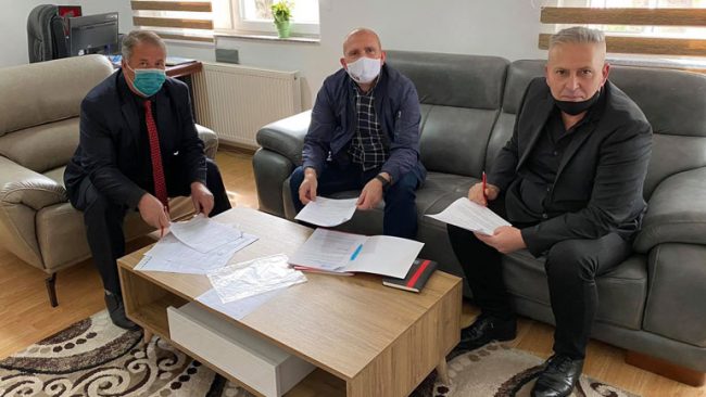 Fondacioni Kosovë-Luksemburg mbështet komunitetin dhe investon në shkollën e fshatit Smirë