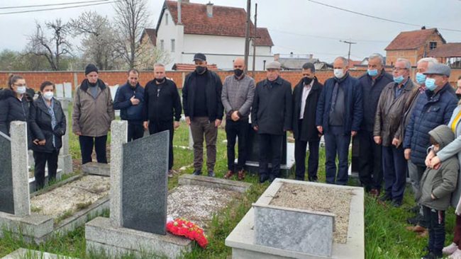 Përkujtohet në Smirë ish-deputeti Hysni Salihu