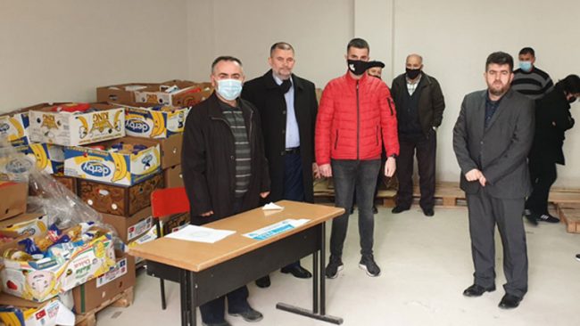 SHHB “Bereqeti” në Gjilan  shpërndanë pako ushqimore për 60 familje me jetimë