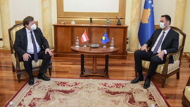 Kryeparlamentari Konjufca takoi ambasadorin e Austrisë, Christoph Weidinger