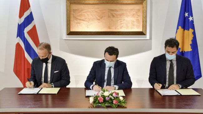 Kryeministri Kurti dhe ambasadori i Norvegjisë Grondahl nënshkruajnë memorandum mirëkuptimi