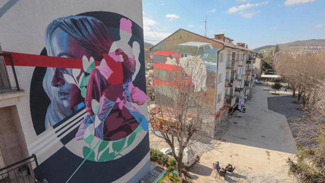 Përfundojnë dy muralet në Kamenicë nga artistët spanjoll