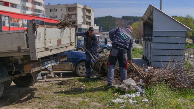 Me rastin e “Ditës së Tokës” pastrohen shkollat, fshatrat dhe largohen disa deponi ilegale në Kamenicë