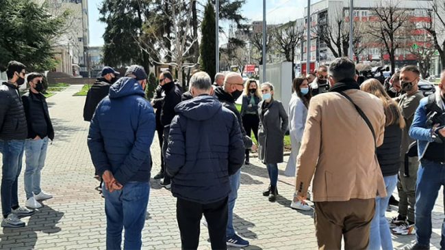 Protestojnë pronarët e bizneseve që operojnë në Qendrat Tregtare, kërkojnë trajtim të barabartë