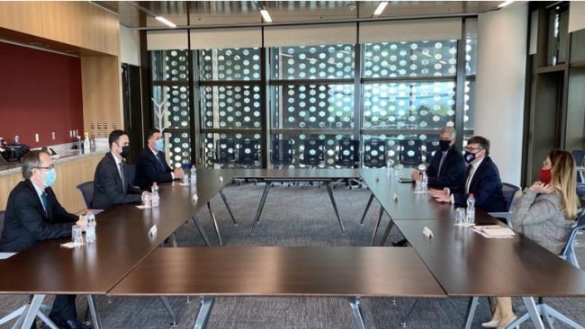 Abdixhiku e njofton Palmerin me qëndrimet e LDK-së për dialogun