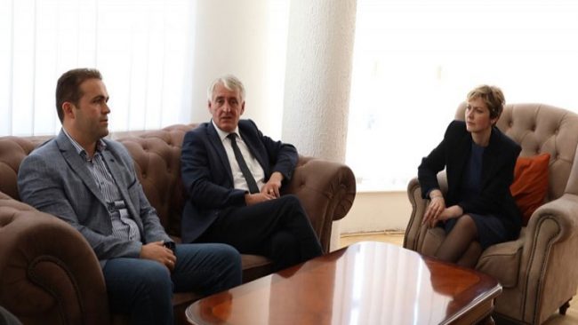 Ardita Sinani nis punën si kryetare e Preshevës, nuk pati pranim-dorëzim të detyrës!