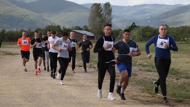 Ministria e Mbrojtjes me njoftim lidhur me procesin e rekrutimit të rekrutëve të rinj