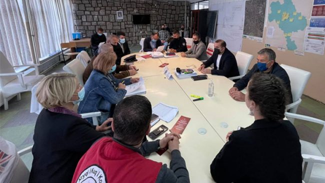 Ismajli: 15 pacientë me COVID-19 po trajtohen në Spitalin e Gjilanit, gjendja e tyre është stabile