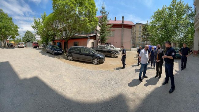 Haziri viziton Njësinë e Zjarrfikësve, i përgëzon për punën e jashtëzakonshme në kohë pandemie