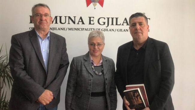 Haziri përgëzon shoqatën Kosova për Sanxhakun për punën dhe sukseset