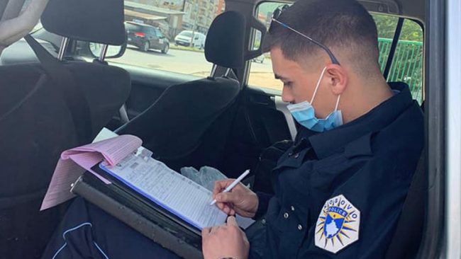 Rajoni i Gjilanit: Policia ka shqiptuar 40 fletëparaqitje në bazë të ligjit të pandemisë COVID-19