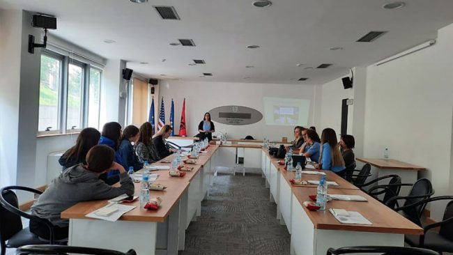 Organizohet punëtori njëditore për shëndetin mendor