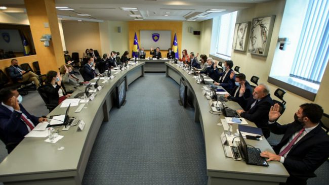 Masat e reja anticovid që do të hyjnë në fuqi nga e hëna