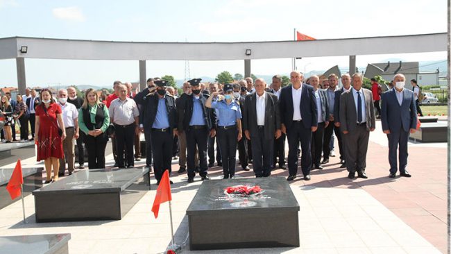 U përkujtuan dëshmorët e kombit Bafti Haxhiu e Sali Zenuni