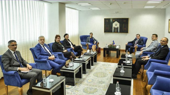 Kryeministri Kurti priti në takim bordin e përkohshëm të drejtorëve të KEK-ut
