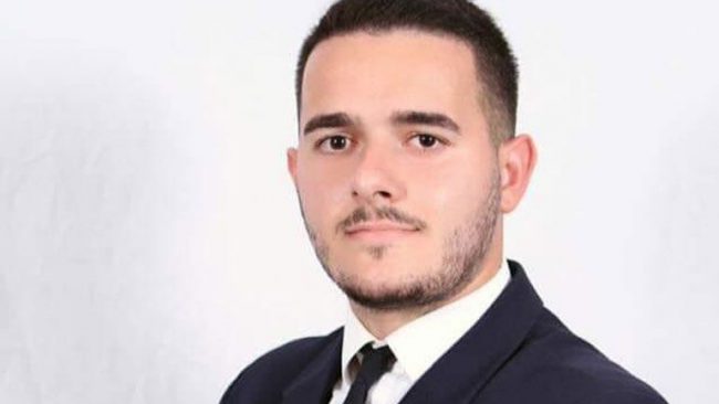 Si po shihet nepotizmi me syrin kur je opozitë e pastaj kur je pozitë?!