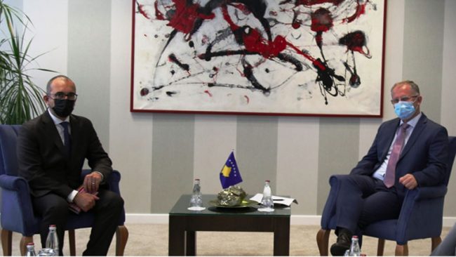 Zëvendëskryeministri Besnik Bislimi priti në takim Menaxherin Rajonal të IFC-së, Ary Naim