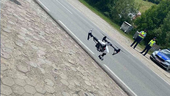 Policia e Rajonit të Gjilanit po përdorë edhe dronë për të monitoruar komunikacionin