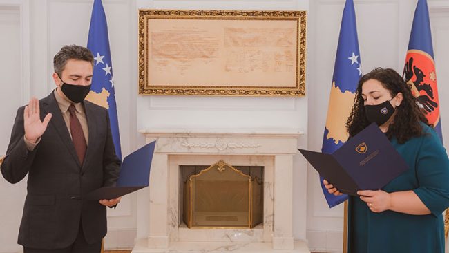 Presidentja emëron gjyqtarin Kreshnik Radoniqi si kryesues të ri të KQZ-së pas lirimit nga detyra të Valdete Dakës
