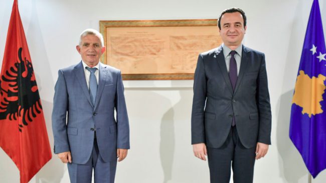 Kryeministri Kurti priti ambasadorin e Shqipërisë në Kosovë, Qemajl Minxhozi