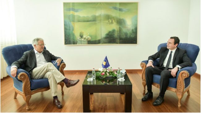 Kryeministri Kurti priti Presidentin e Fondacionit Austriak të Planit Marshall, Wolfgang Petritsch