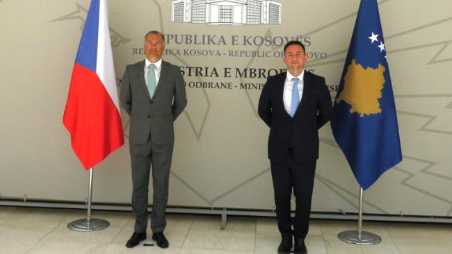 Ministri Mehaj priti në takim ambasadorin e Çekisë në Kosovë, Pavel Bílek