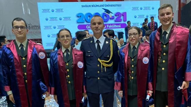 Diplomuan mjekët e parë të FSK-së në Universitetin e Shkencave Mjekësore Gülhan në Turqi