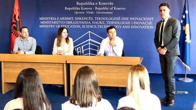 Shpërblehet me mirënjohje Komuna e Gjilanit për suksesin e nxënësve në garat e shkencave natyrore