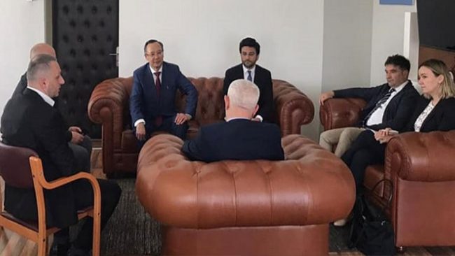 Arifi me komisionerin e OSBE-së diskuton shlyerjen selektive nga regjistri civil