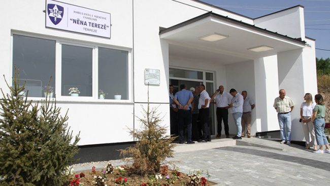 U inaugurua ambulanca e fshatit Tërpezë