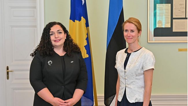 Presidentja Osmani pritet në takim nga kryeministrja e Estonisë, Kaja Kallas