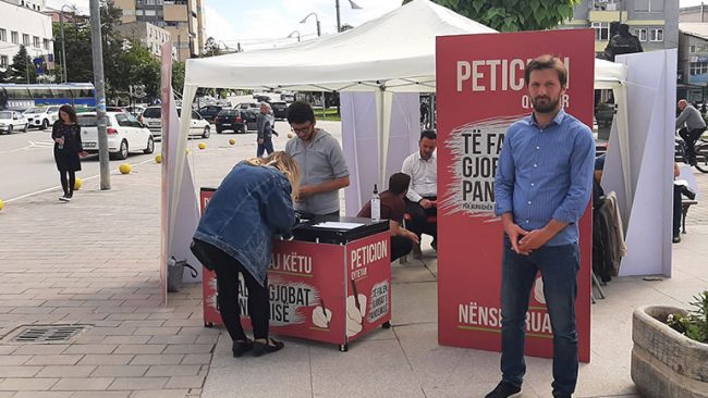 Nushi: Gjilanasit tejet të interesuar për ta nënshkruar peticionin për faljen e gjobave të pandemisë