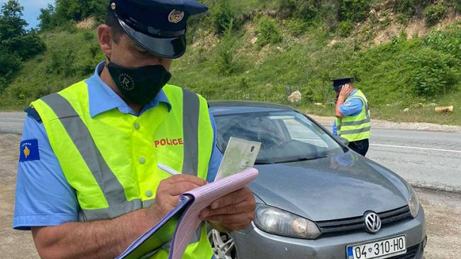 Policia e Kosovës: Mbi 1 mijë e 400 gjoba trafiku, 762 në bazë të ligjit COVID-19