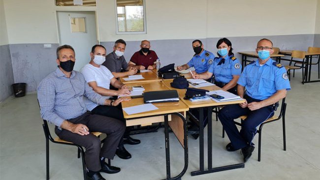 Policia me komunitetin: Flasin për siguri, për aplikacionin “Lajmëro policinë”…
