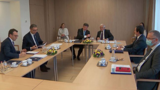 Takimi në Bruksel: Serbia nuk pranon të nënshkruajë Deklaratë të Paqes, e as të ballafaqohet me të kaluarën