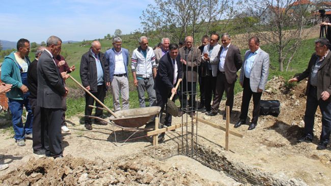 Kryetari Haziri viziton Caparin, konfirmon investimet në infrastrukturë