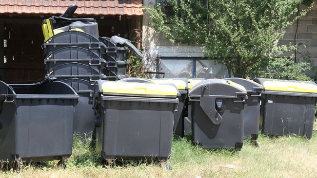 Komuna e Vitisë përfiton 3007 kontejnerë për menaxhimin e mbeturinave