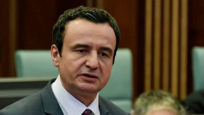 Kryeministri Kurti udhëton drejt Kroacisë për të vizituar të lënduarit në aksidentin tragjik