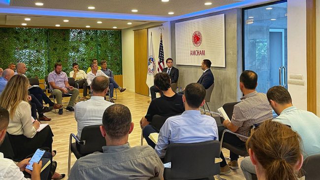 Ministri Murati zotohet për koordinim me sektorin privat për çështjet fiskale