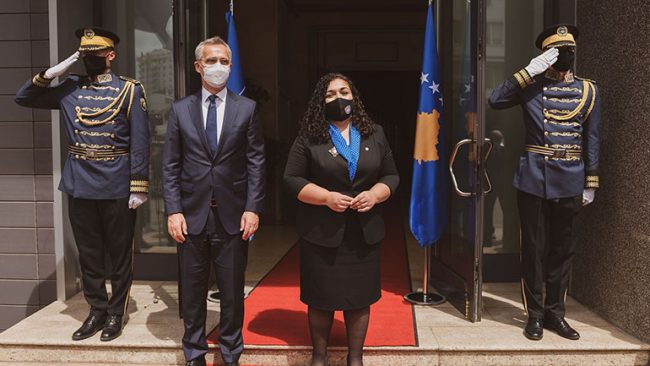 Presidentja Osmani priti në takim sekretarin e përgjithshëm të NATO-s, Jens Stoltenberg