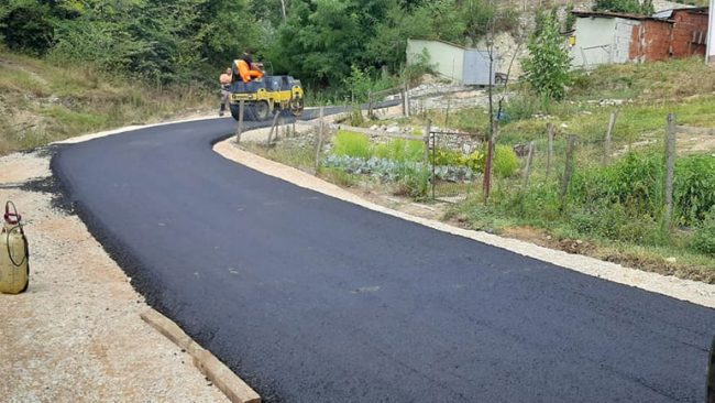 Komuna e Bujanocit promovon asfaltim të rrugëve (foto)