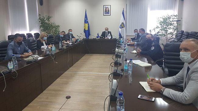Policia e Kosovës në zbatim të masave anti-COVID