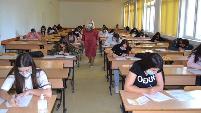 Në UKZ u mbajtën disa nga provimet pranuese, nesër vazhdon testimi për aplikuesit tjerë
