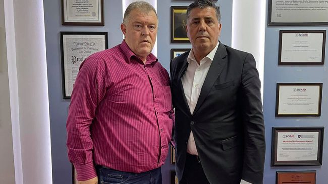 Kryetari Haziri rikonfirmon bashkëpunimin me Shoqatën e Familjeve të Dëshmorëve në Gjilan