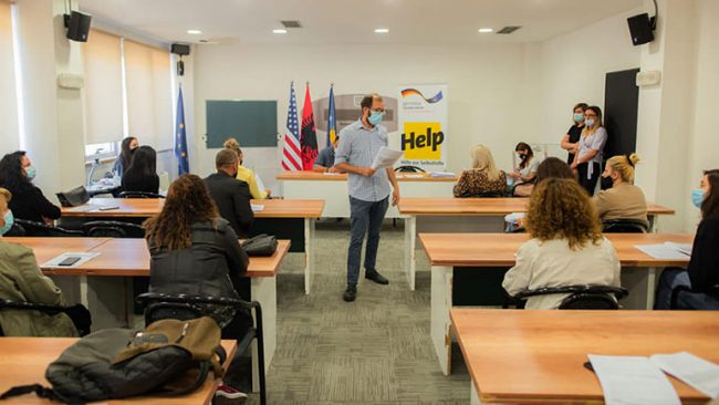 Mbahet takimi informues në kuadër të projektit “Fuqizimi socio-ekonomik i Ballkanit Perëndimor”
