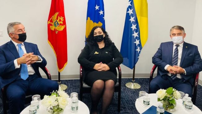 Presidentja e Kosovës, presidenti i Malit të Zi dhe kryetari i Presidencës së Bosnjës dhe Hercegovinës u takuan sot në Nju Jork